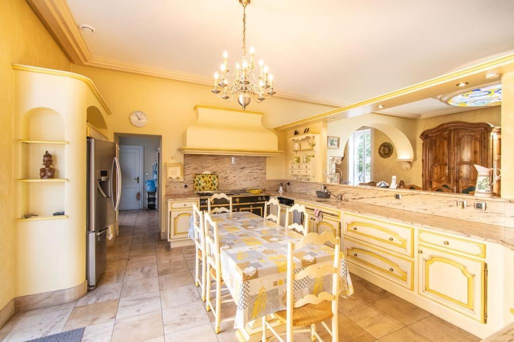 Вілла Domaine Mas Begon Aigues-Vives  Екстер'єр фото